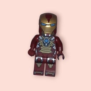 LEGO Iron Man Mark 17 "Heartbreaker" Armor minifigure